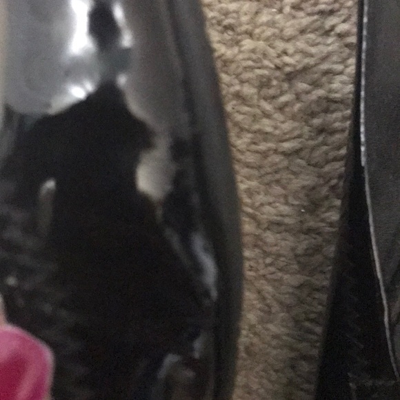 Black Tory Burch patent leather flats - Picture 6 of 6